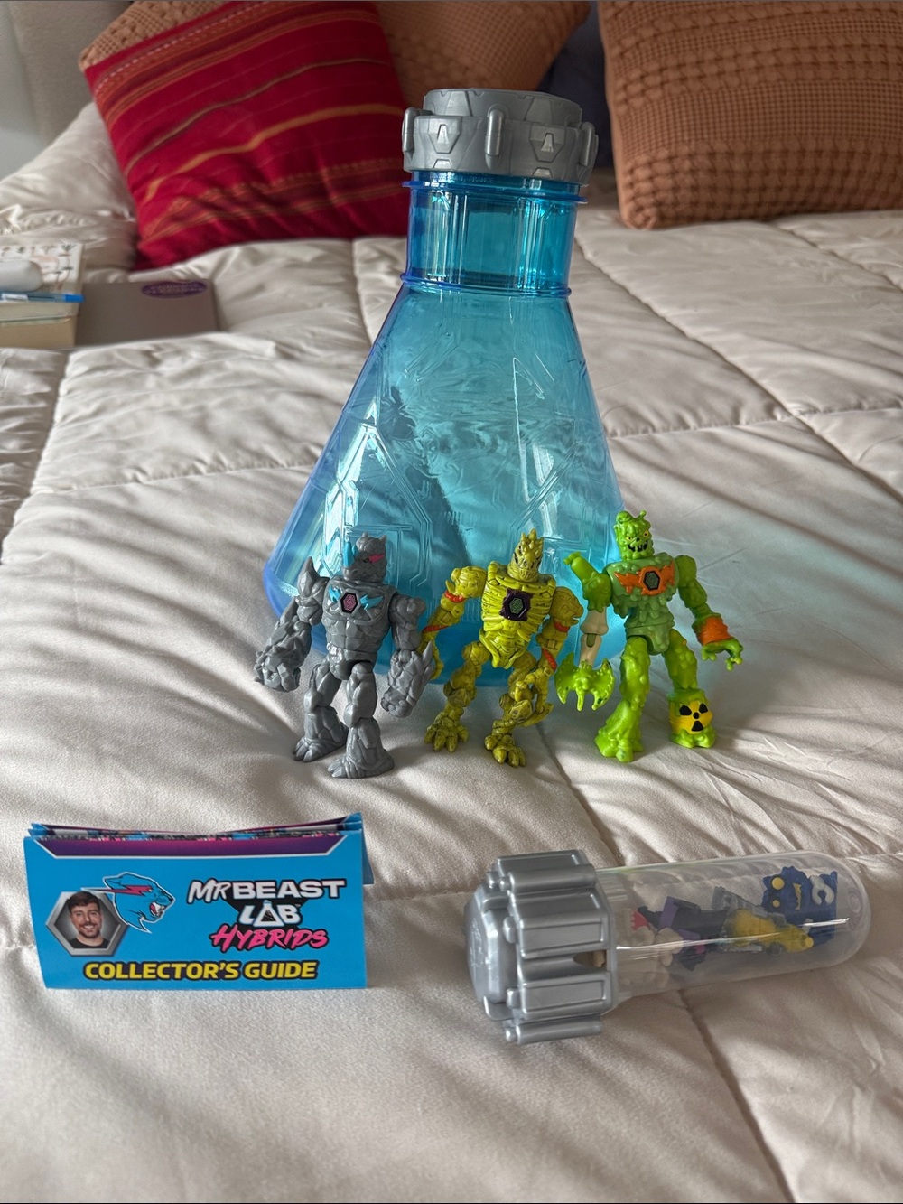 Blue Capsule Playset with Green and Silver Figures